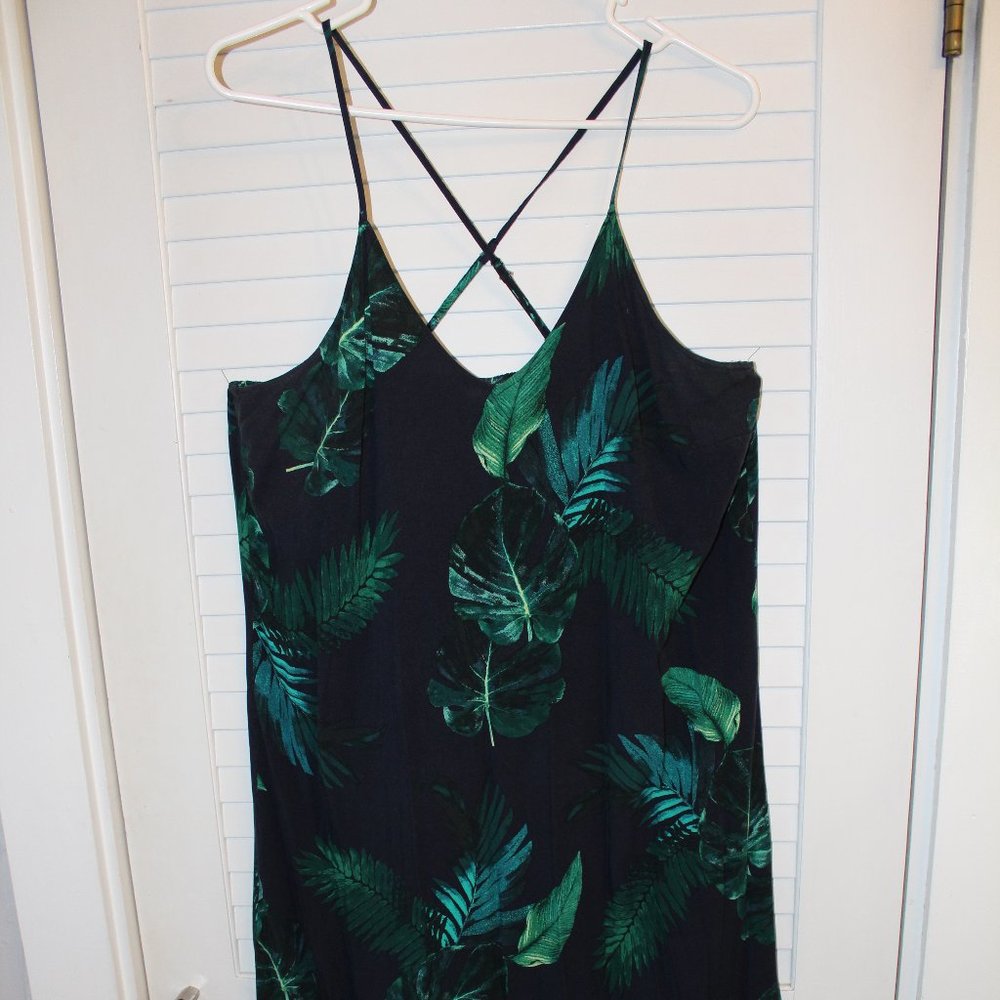 Old Navy Maxi Dress with palm leaves- size large